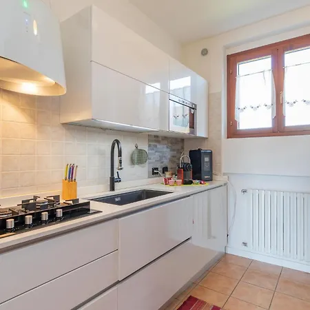 Cozy In Cadrezzate Con With Wifi شقة Osmate