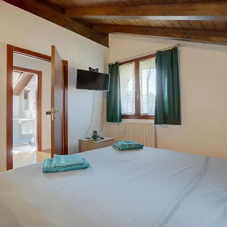 Cozy In Cadrezzate Con With Wifi Lägenhet